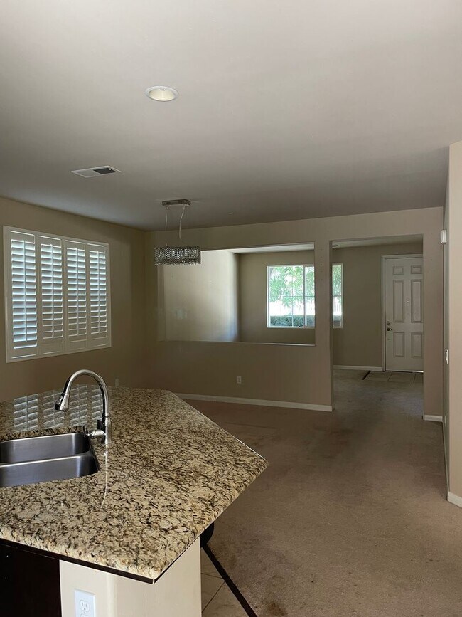 Foto del edificio - 8215 Prentice Hall Dr