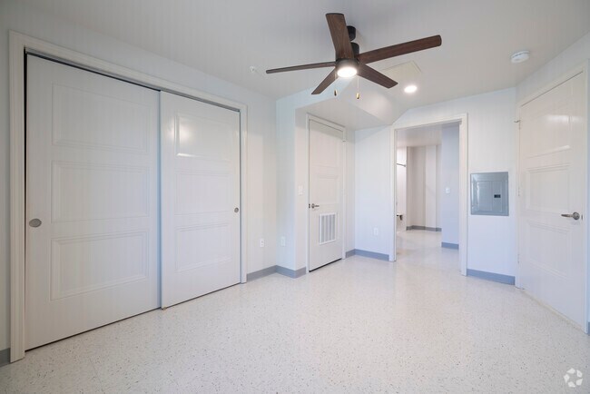 1 habitación, 1 baño - 703 pies cuadrados - Dormitorio - Landmark 301