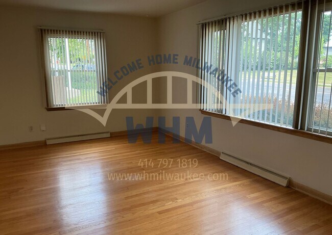 Foto del edificio - 7313 Harwood Ave