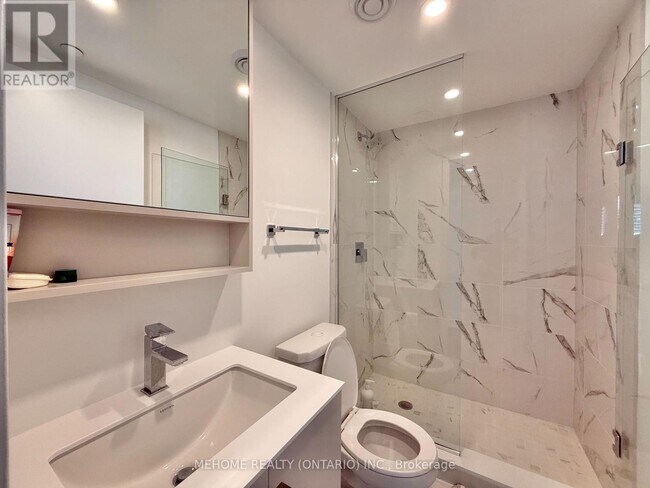 Photo du bâtiment - 88 Queen St E