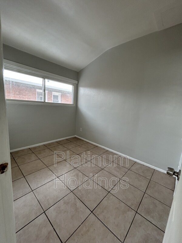 Foto del edificio - 1063 Neville Ave