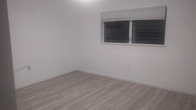Foto del edificio - 6531 Sherman St