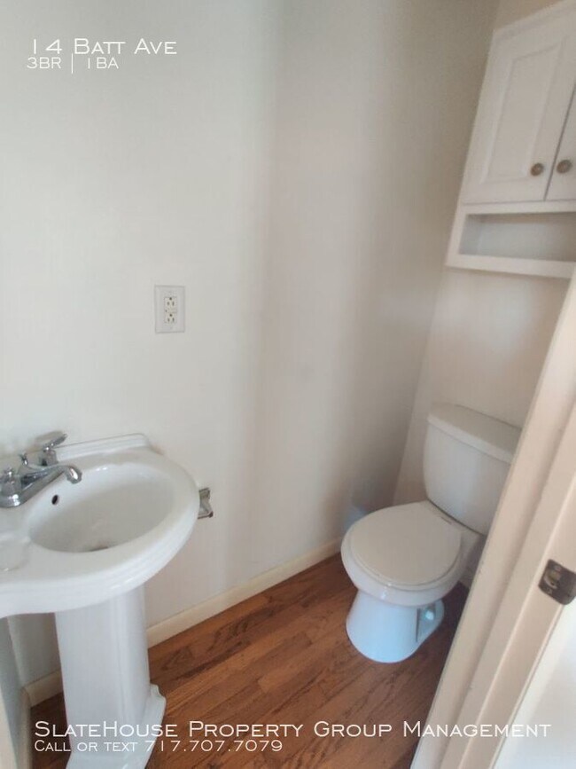 Building Photo - Conveniently Located 3 Bedroom Apartment