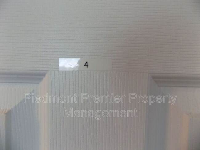 Foto del edificio - 1212 Brookwood Dr