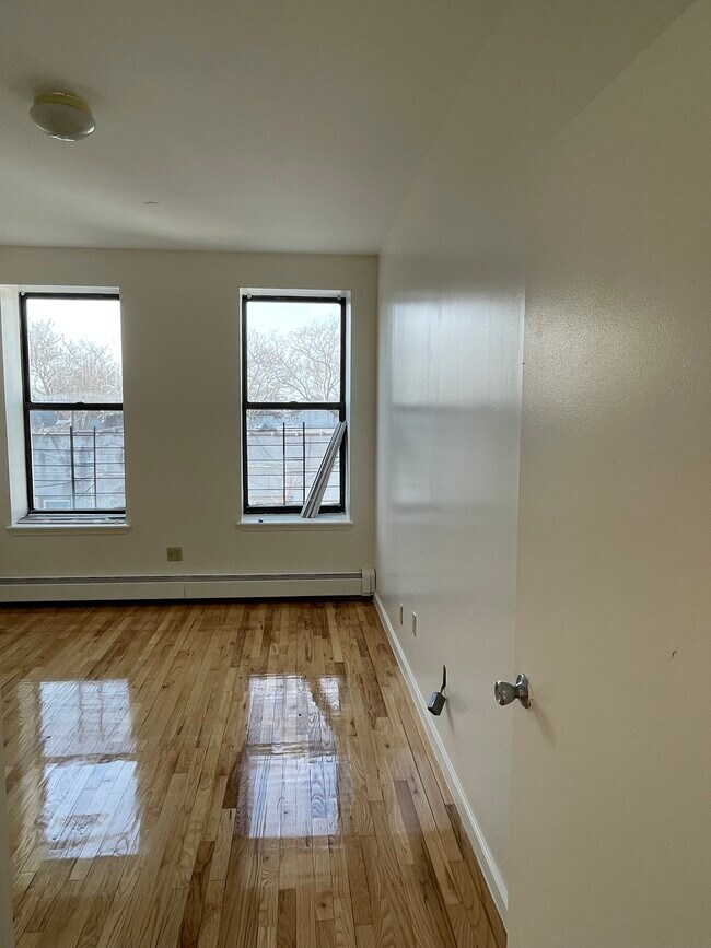 Foto del edificio - 640 Bradford St