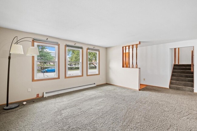 Building Photo - 1110 Lourdes Ave