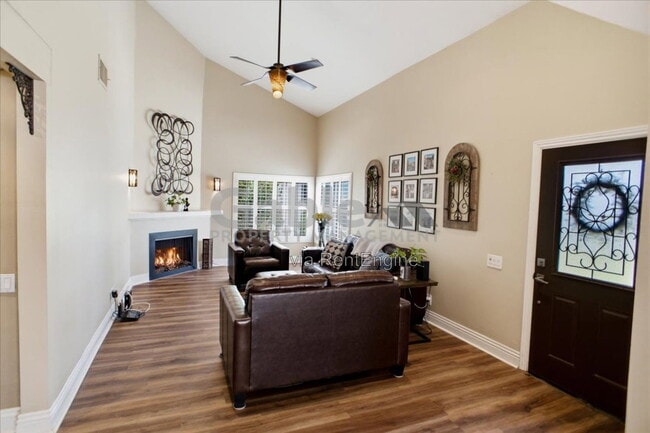 Building Photo - 24309 W Venturi Dr