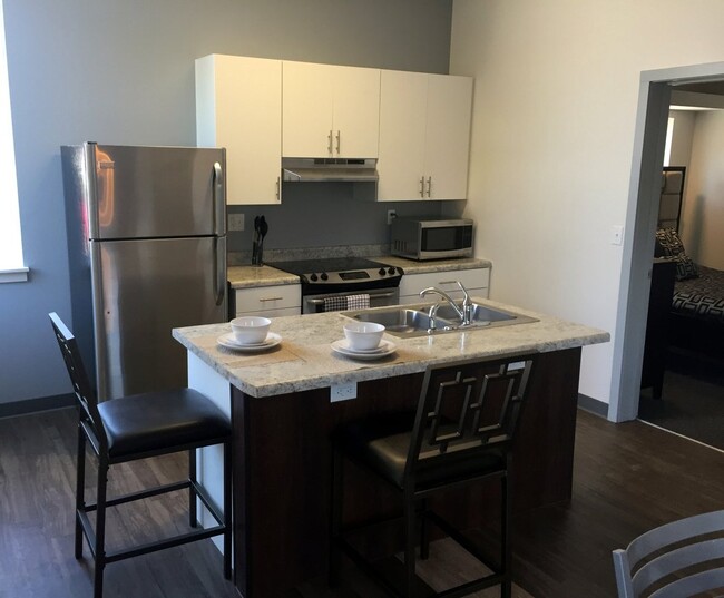 Building Photo - SoEl District Lofts