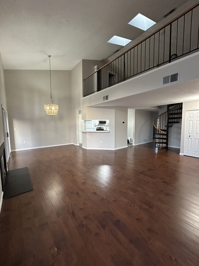 Building Photo - 732 Edpas Rd