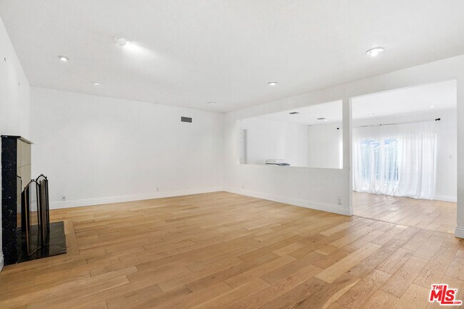 Foto del edificio - 649 Tufts Ave