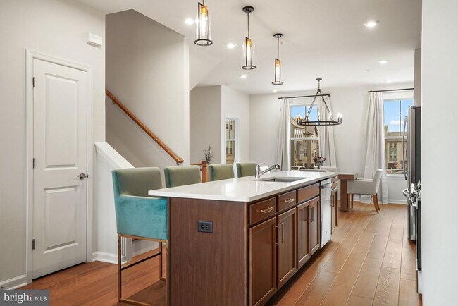 Foto del edificio - 3421 St Robin Ln