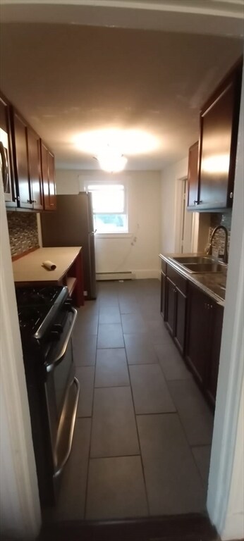 Primary Photo - 3 Pond St