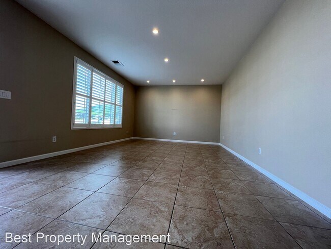 Building Photo - 4 br, 2 bath House - 1886 Ventura Dr