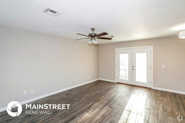 Building Photo - 8917 S Hillcrest Dr