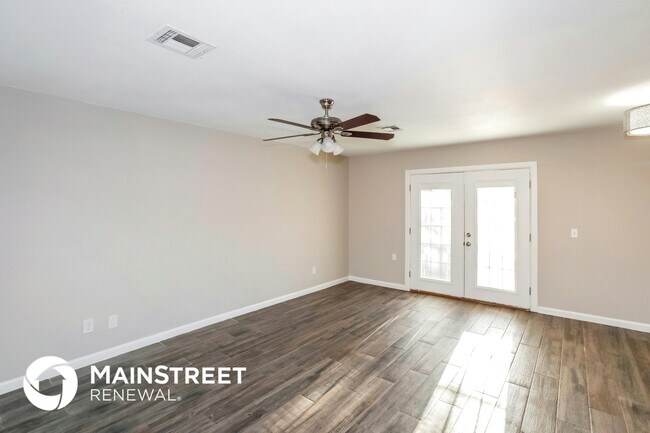 Foto del edificio - 8917 S Hillcrest Dr
