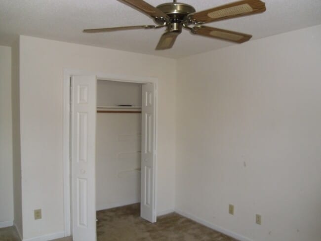 Building Photo - 8131 Farmlea Cir
