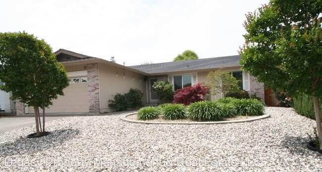 Building Photo - 3 br, 2 bath House - 4461 Heath Circle