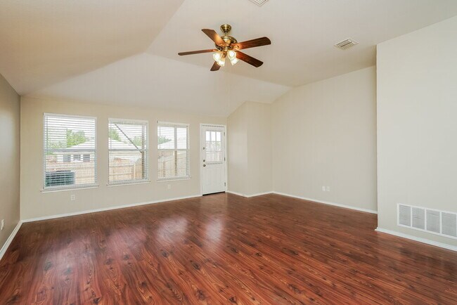 Foto del edificio - 8921 Tumbleweed Dr