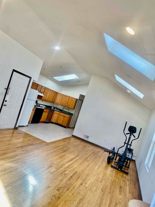 Primary Photo - 251 Harrison Ave