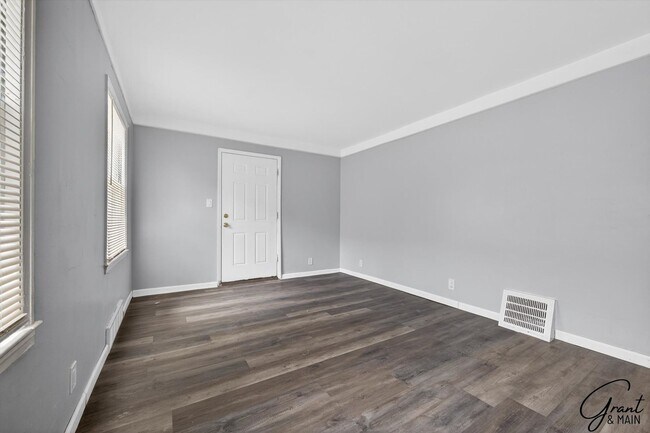 Building Photo - 16212 Maddelein St
