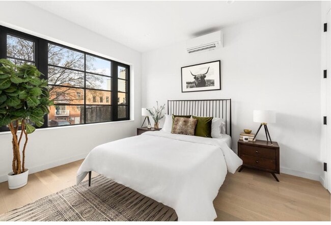 Photo - 1572 Pacific St Apartment