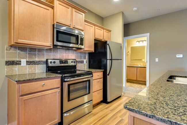 Building Photo - 2545 E Blue Tick St