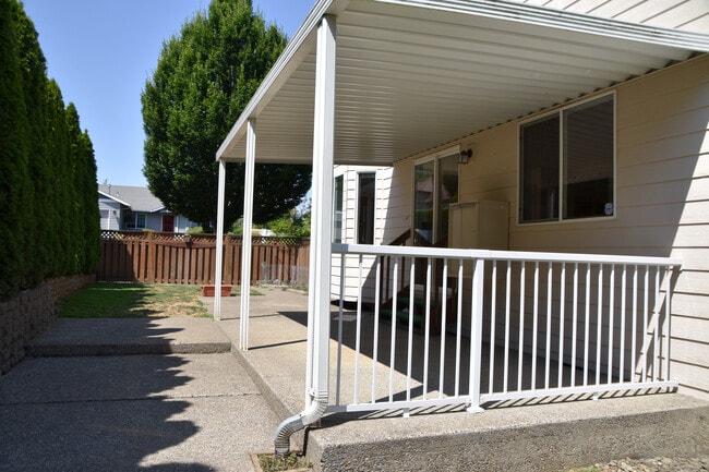 Foto del edificio - 5126 SE 16th Dr