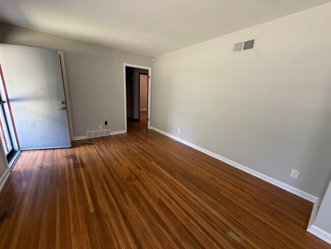 Foto del edificio - 1461 Woodston Rd