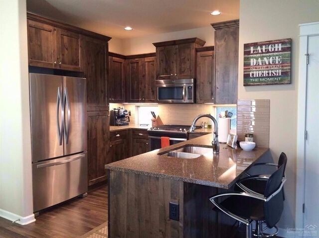 Foto del edificio - Lovely 3 bedroom 2.5 bath, plus Den on main level,  in The Bridges