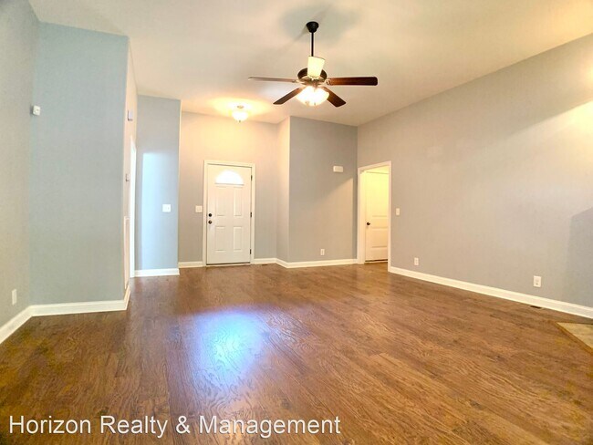Foto del edificio - 3 br, 2 bath House - 440 N Magnolia Dr