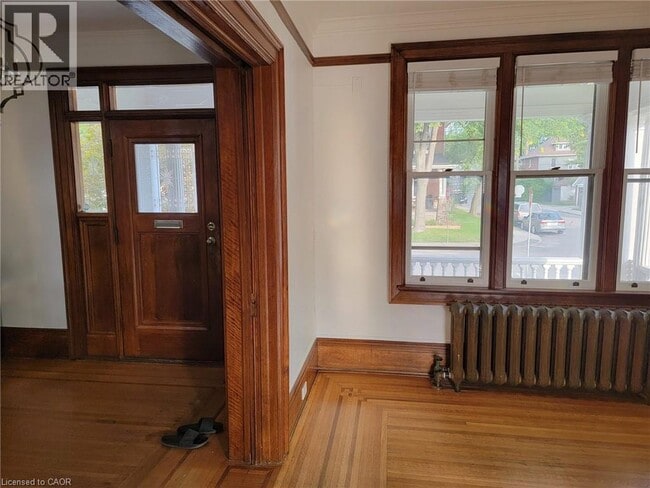 Building Photo - 43 Barnesdale Ave S