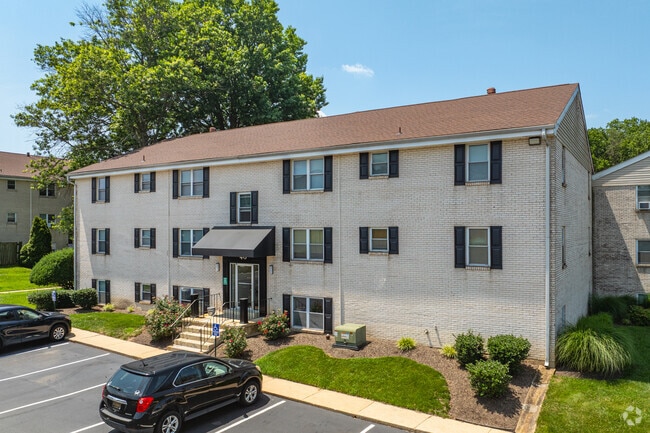 Building Photo - Brookbend Apartments