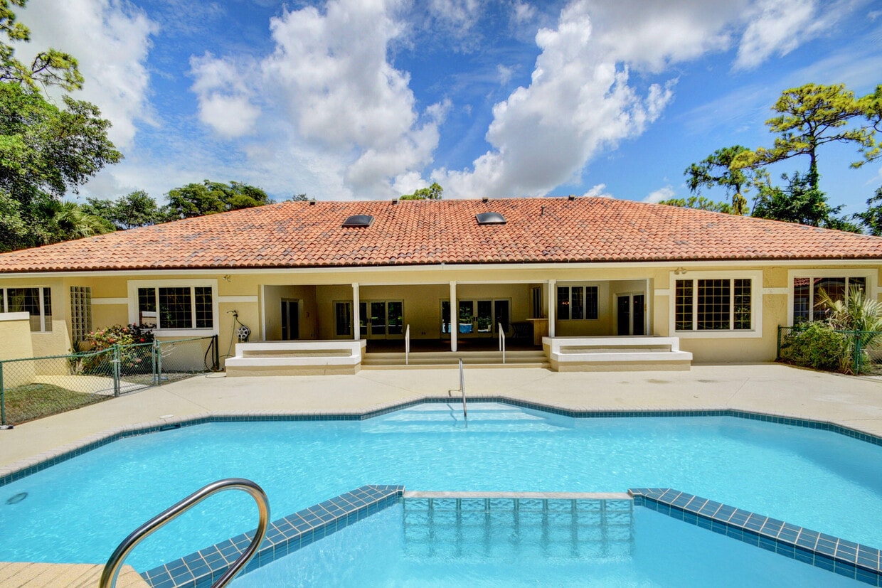 Primary Photo - 9033 Winding Woods Dr