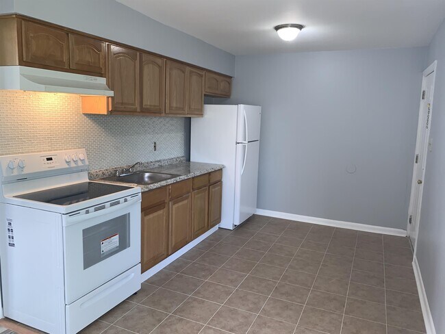 Building Photo - 105 Belmont Ave