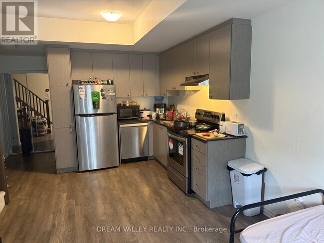 Photo du bâtiment - 2789 Eglinton Ave E