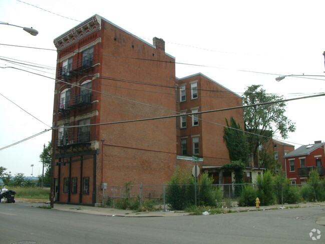 Foto del edificio - Cincinnati Apartment