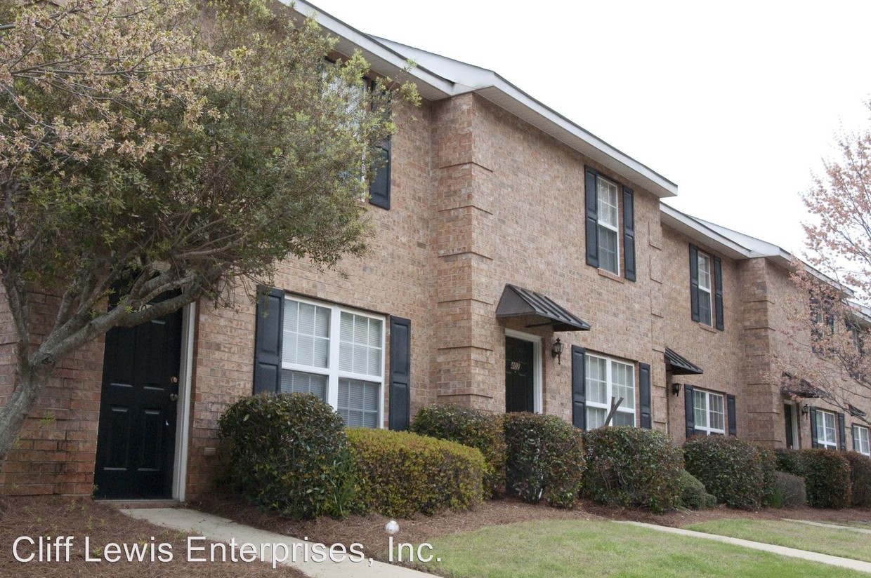 Primary Photo - 1090 S Barnett Shoals Rd