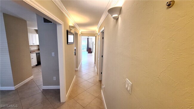 Foto del edificio - 910 Vanderbilt Beach Rd