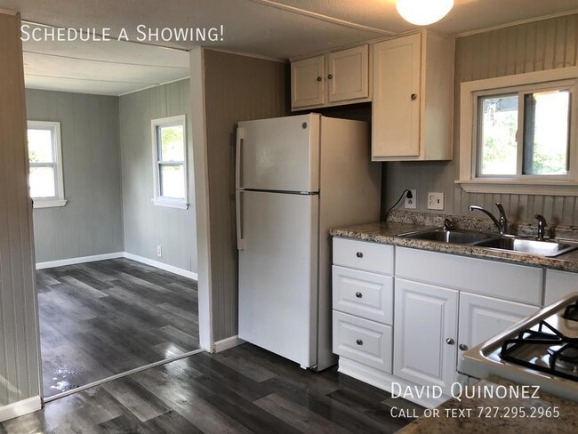 Building Photo - 219 Morris-