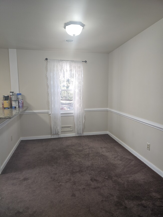 Building Photo - 1207 Blue Jay Ln