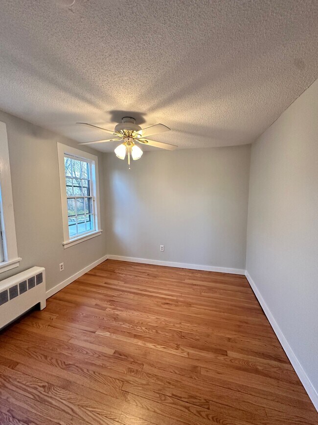 Foto del edificio - 268 S Main St