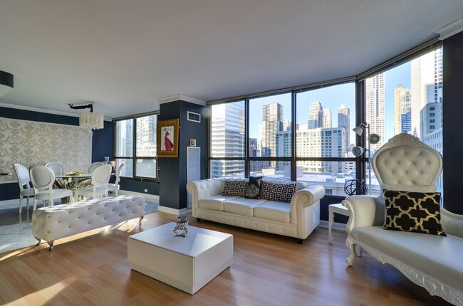 Building Photo - 405 N Wabash Ave