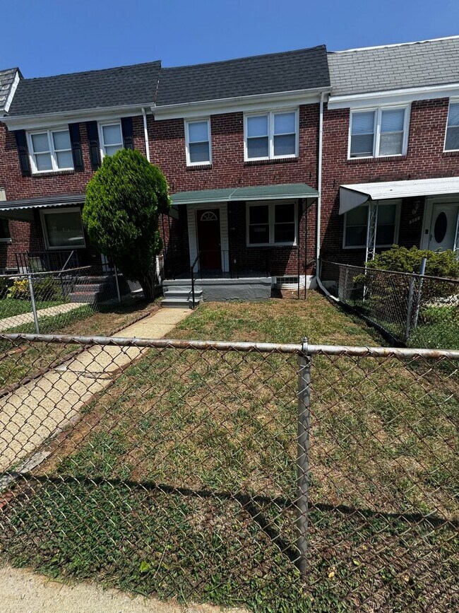 Foto del edificio - Stunning 3-Bedroom Renovated Townhome in Edmonson Village