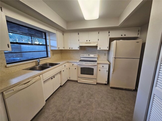 Building Photo - 2253 Firestone Pl