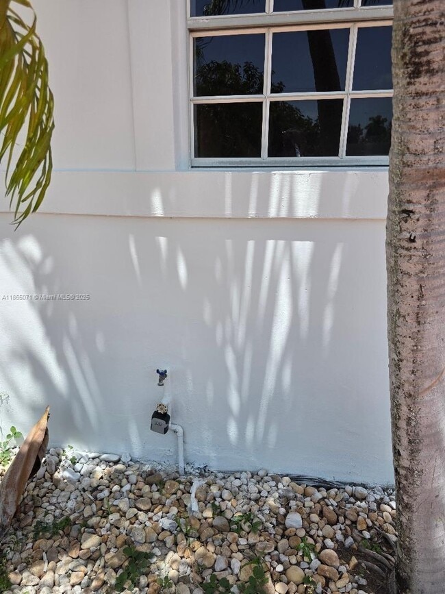 Building Photo - 9915 SW 87th St