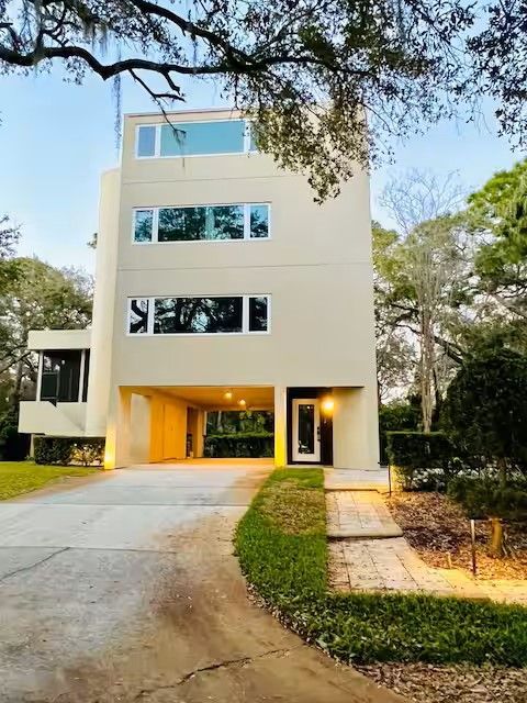 Foto del edificio - 1001 Gilford St
