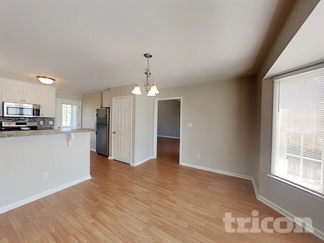 Building Photo - 51 Bear Oak Dr
