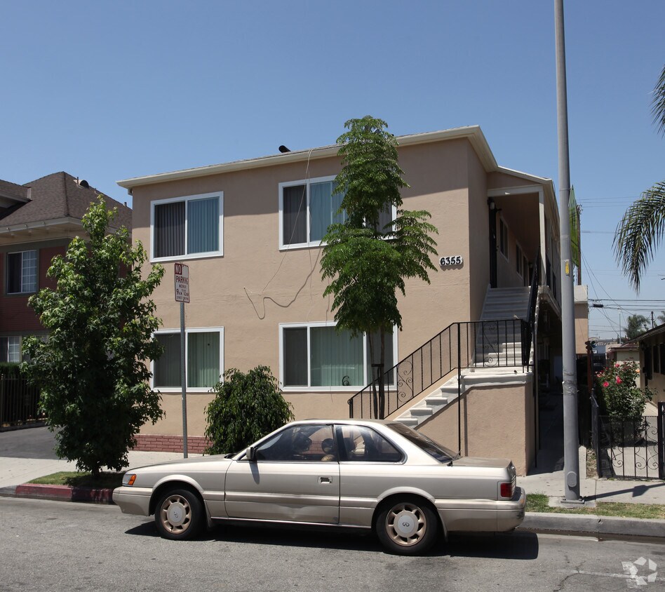 Foto del edificio - 6355 Middleton St