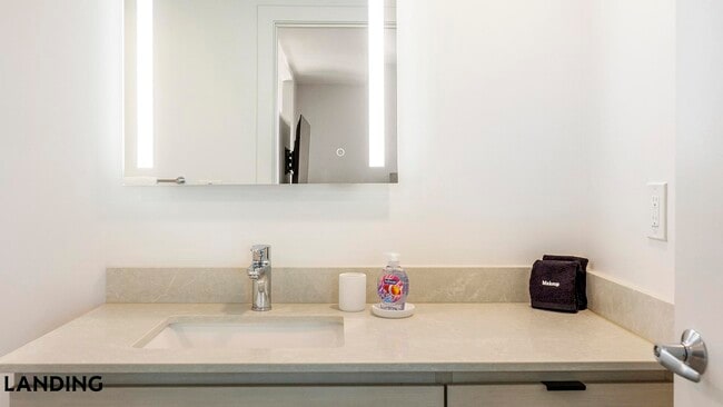 Foto del edificio - 707 S Farmer Ave