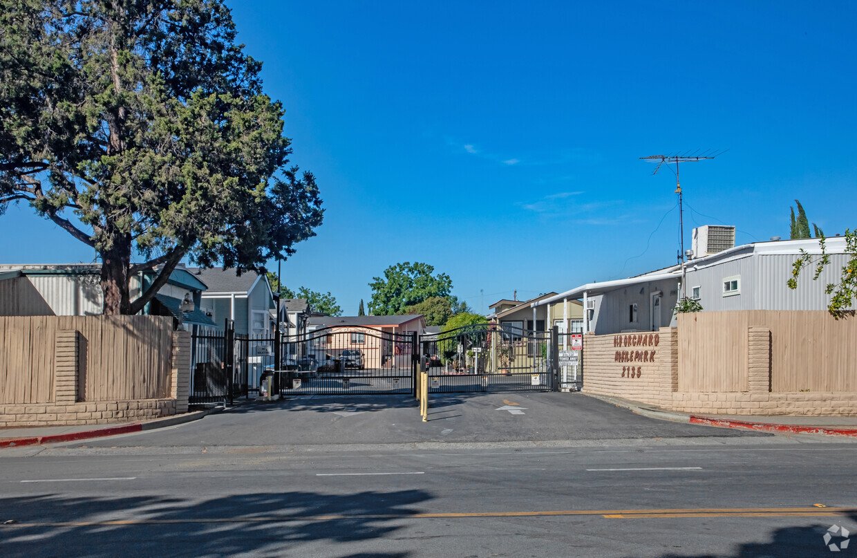 Building Photo - Old Orchard Mobile Home Park